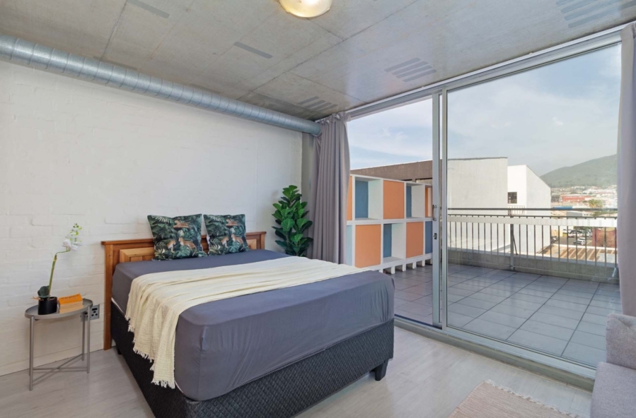 1 Bedroom Property for Sale in Woodstock Western Cape